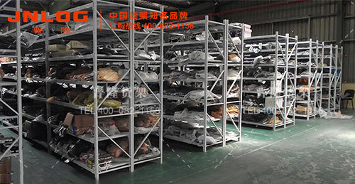 <b>晉隆貨架廠家?guī)湍阋幌聜}儲貨架能使用多久！</b>